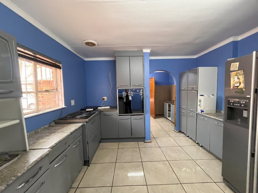 4 Bedroom Property for Sale in Heuwelsig Free State
